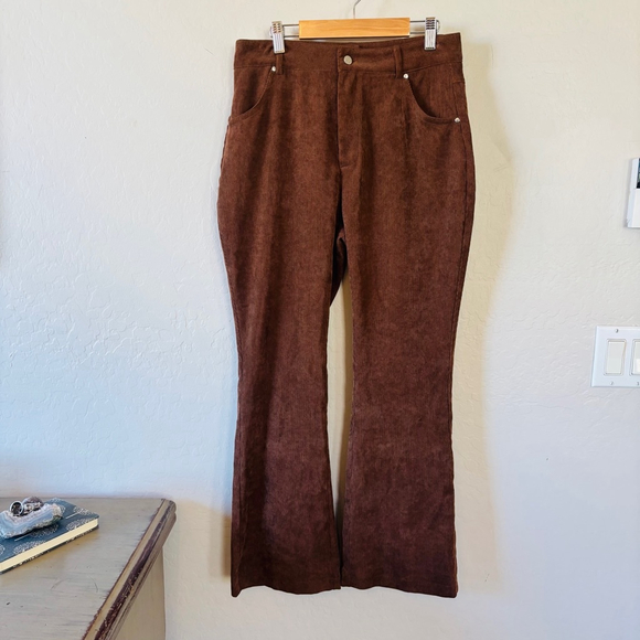 Unbranded Pants - Women's Unbranded Pants Size M Brown cords flared corduroy‎